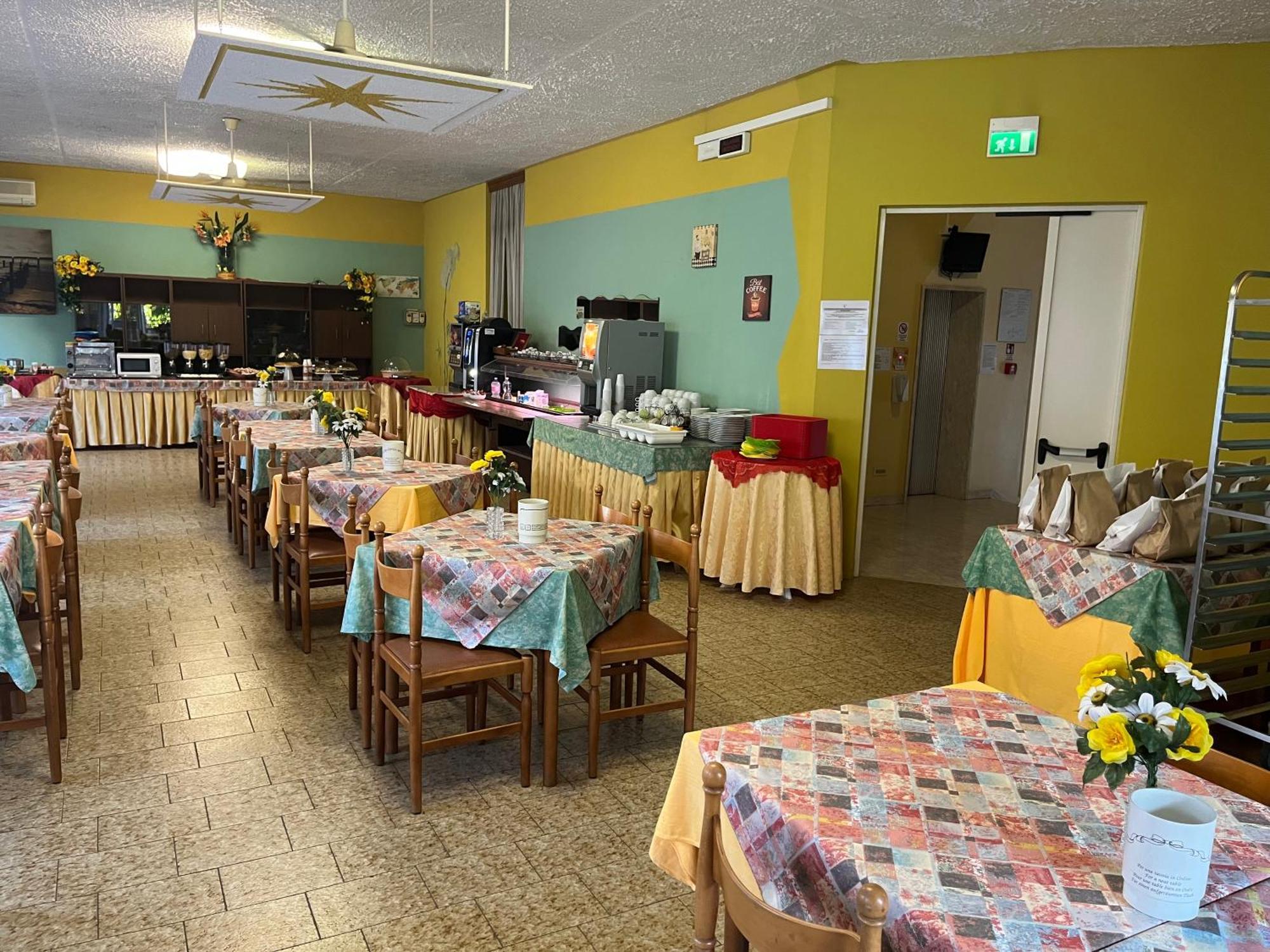 Hotel Wega بيلاريا-إيجيا مارينا المظهر الخارجي الصورة
